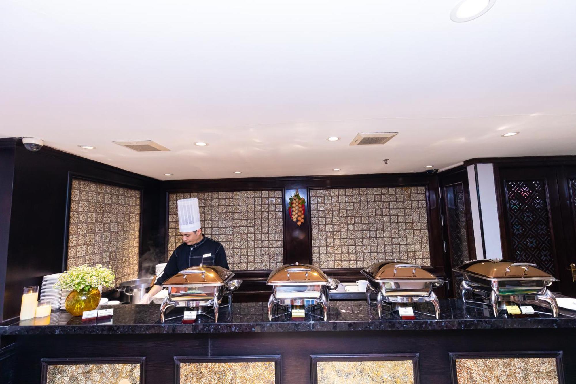 האנוי Golden Lotus Luxury Hotel מראה חיצוני תמונה