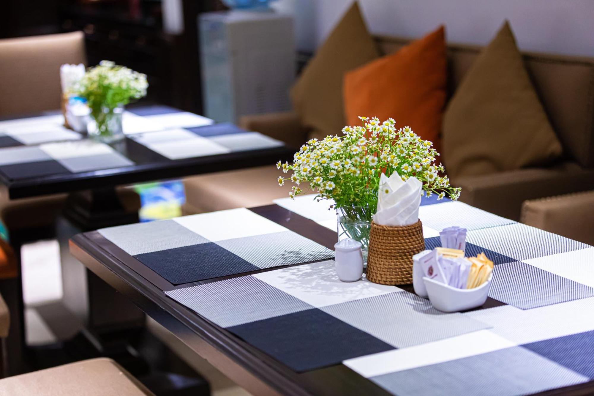 האנוי Golden Lotus Luxury Hotel מראה חיצוני תמונה