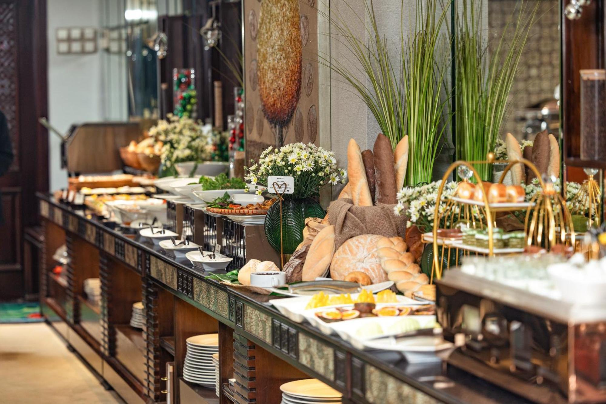 האנוי Golden Lotus Luxury Hotel מראה חיצוני תמונה