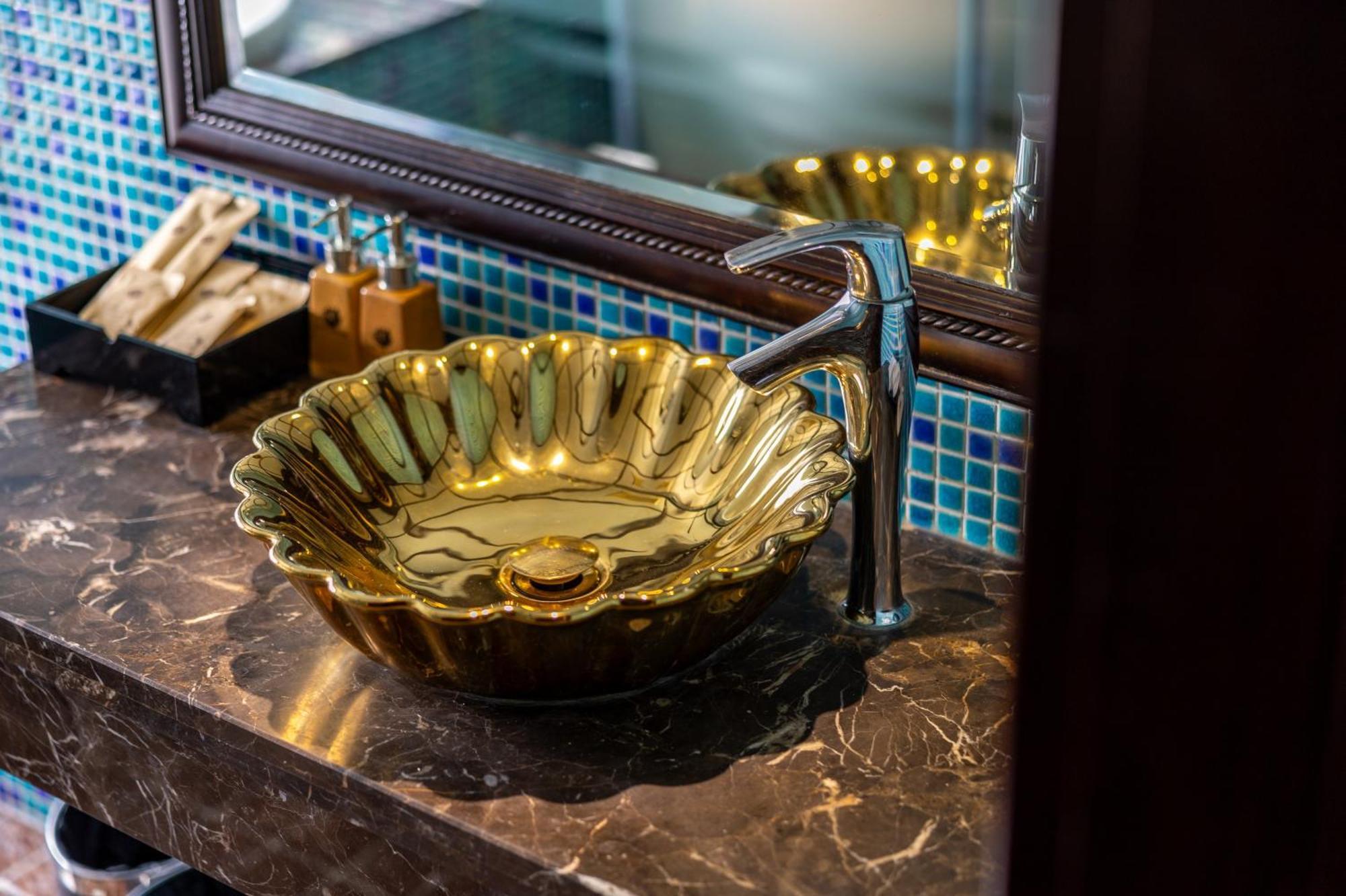 האנוי Golden Lotus Luxury Hotel מראה חיצוני תמונה